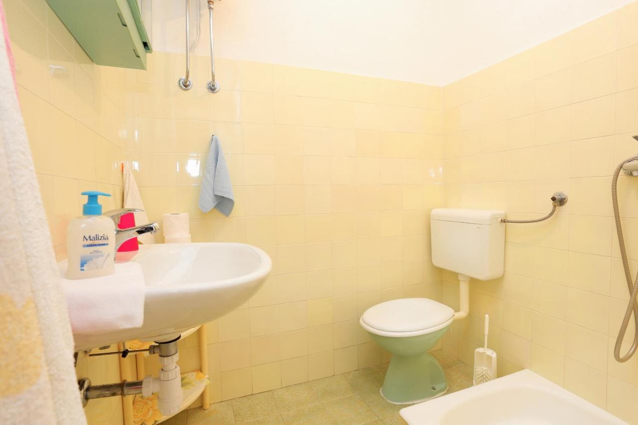 Rooms With A Parking Space Brela, Makarska - 17281 Zewnętrze zdjęcie