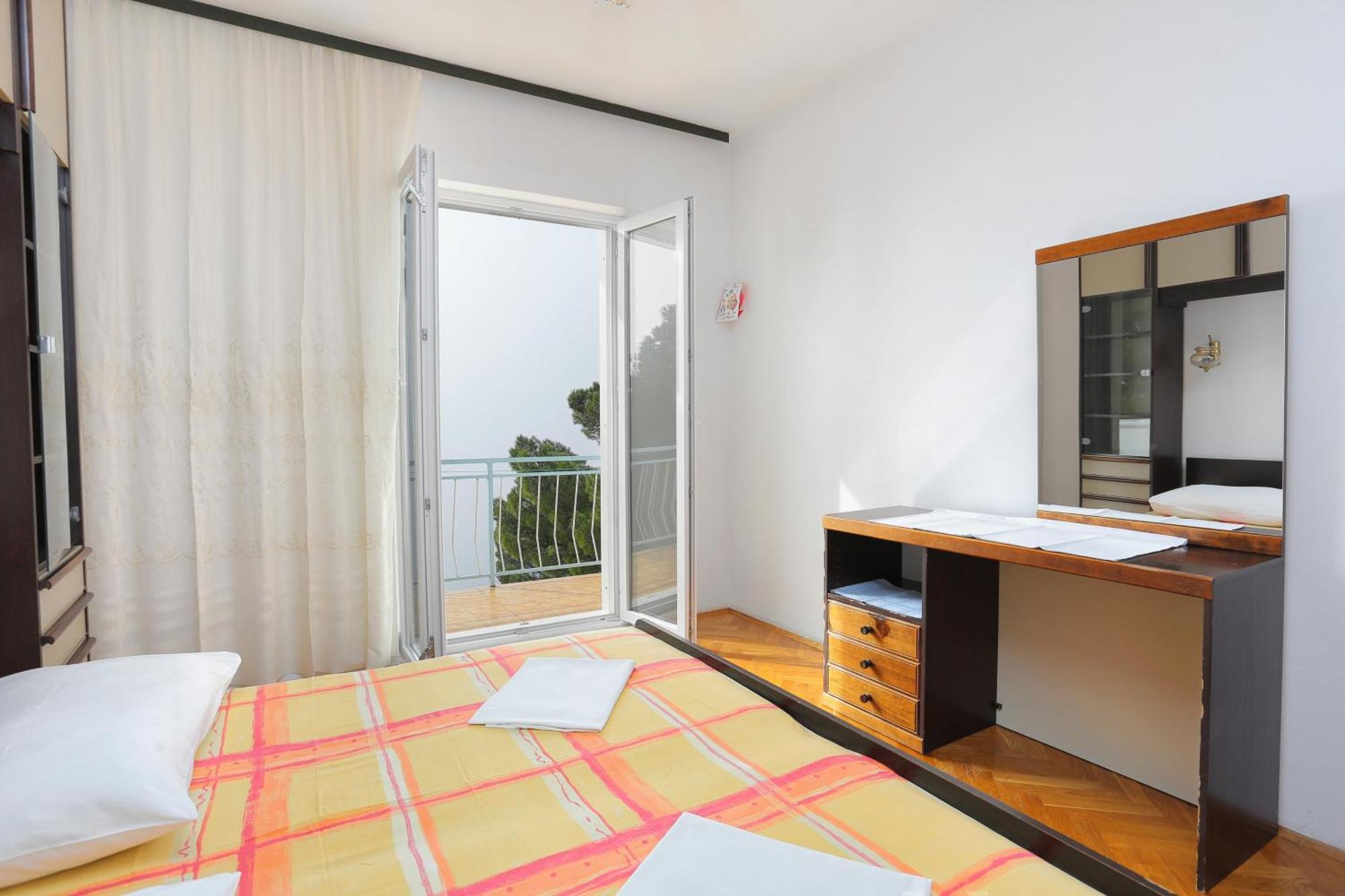 Rooms With A Parking Space Brela, Makarska - 17281 Pokój zdjęcie